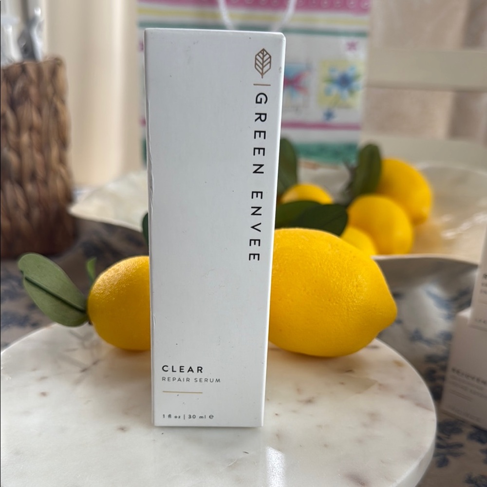Clear Repair Serum - White